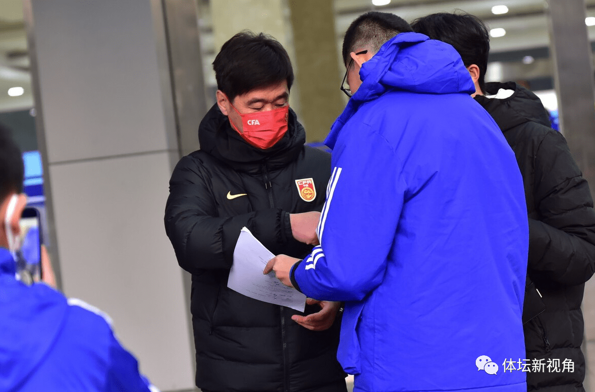 那不勒斯内部会议纪要流出：赛前火线驰援；亚洲杯使命明确；年轻球员获得机会的简单介绍